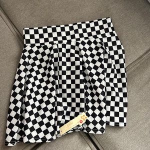 Checkered athletic skirt